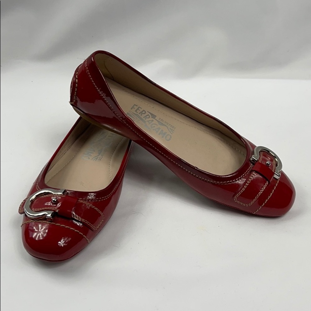 Ferragamo SZ 5.5 Red Patent Leather Driver Flats